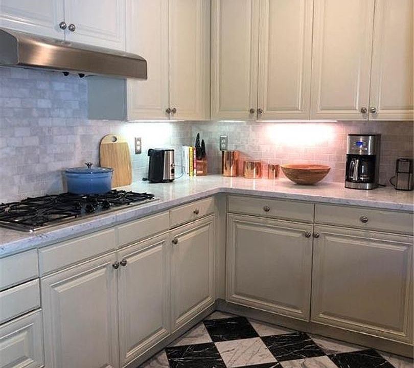 1st image of 390 5th St