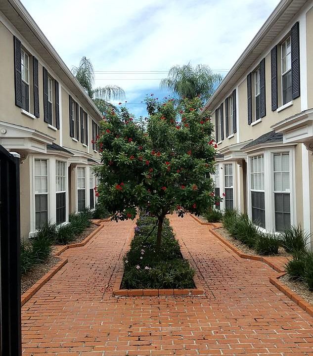 EXTERIOR COURTYARD-END UNIT!