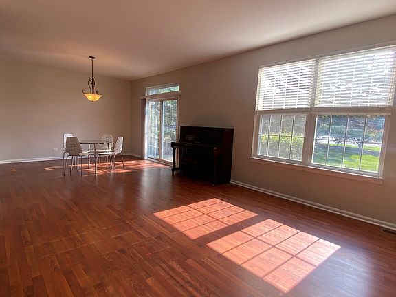 4th image of 1298 Georgetown Way