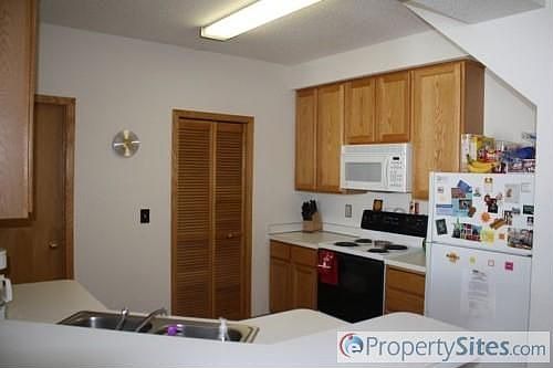 2nd image of 4255 Merrimac Ln N APT 42