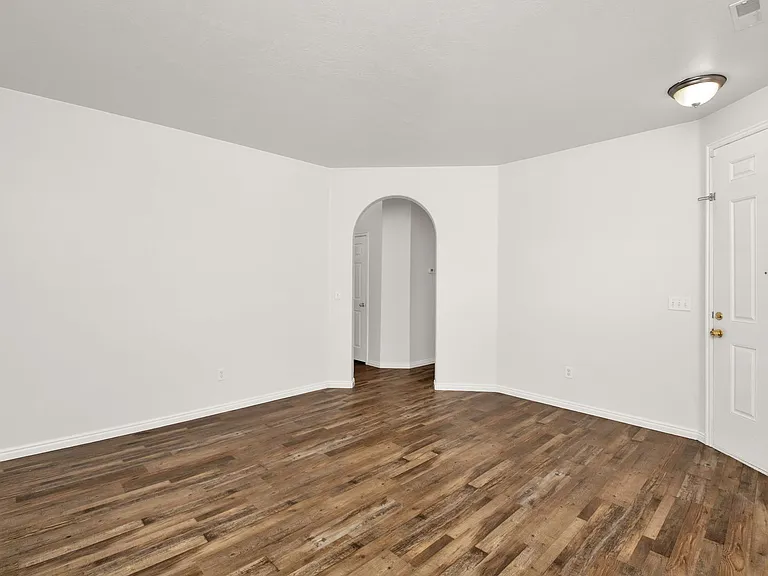 286 N Caleb Dr — Photo 15