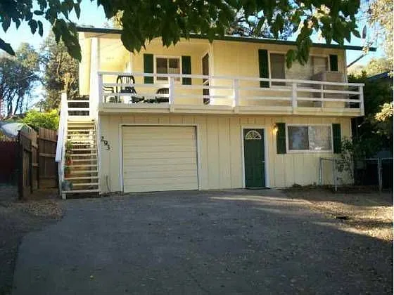 293 Forest Dr photo 1