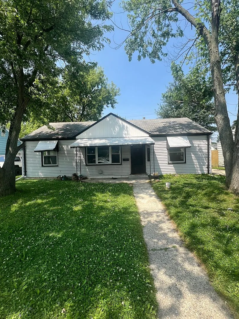 26355 Academy Street Roseville — Photo 1