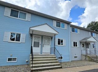 236 East St APT B1, Plainville, CT 06062