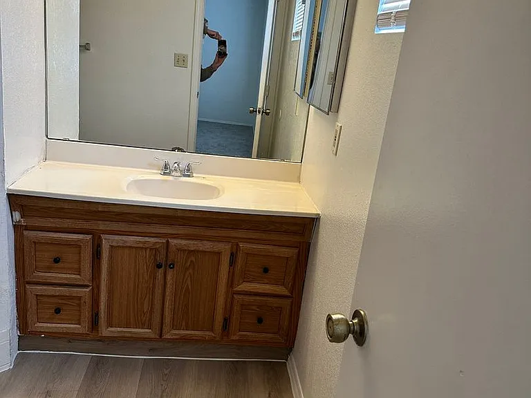 1564 E Drake Dr — Photo 8