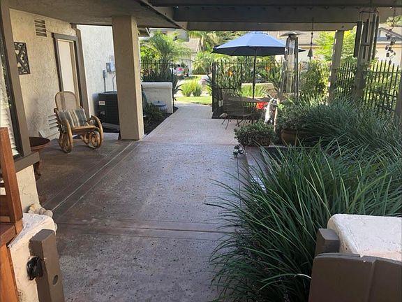 PERGOLA COVERED SIDE PATIO