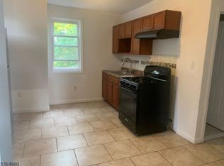 816 Hunterdon St FLOOR 3, Newark, NJ 07112