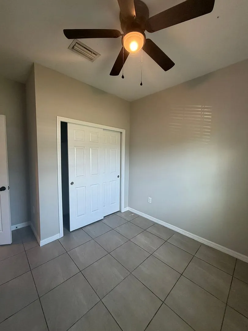 3 bed, 2.0 bath, 1255 sqft, $1,595 — Photo 4