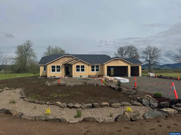 348 E Kisling Ave, Brownsville, OR 97327