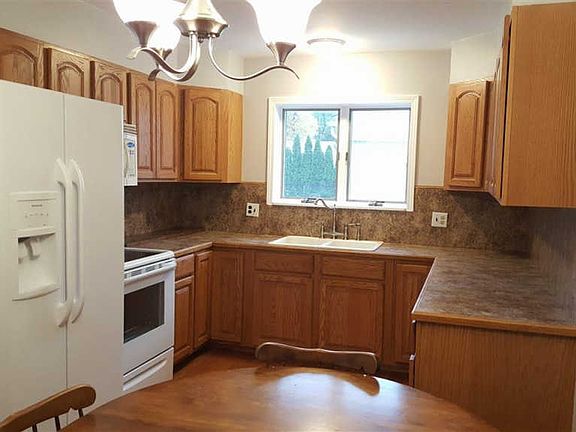 5th image of 37239 Belcrest Dr