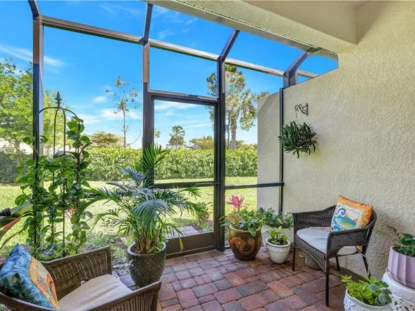 2072 Wellington ST, NAPLES, FL 34120
