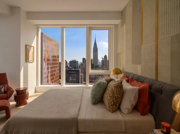 138 East 50th Street image 4 of 27