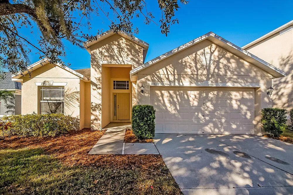 4 bed, 3.0 bath, 1932 sqft, $2,240 — Photo 1