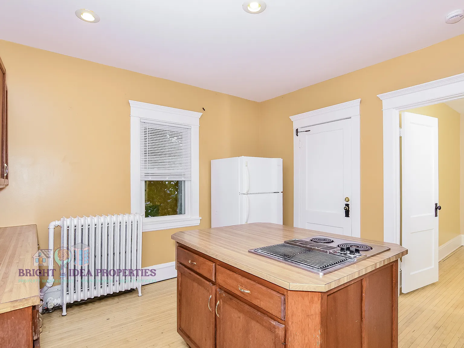 2104 Emerson Avenue South - 2 — Photo 3