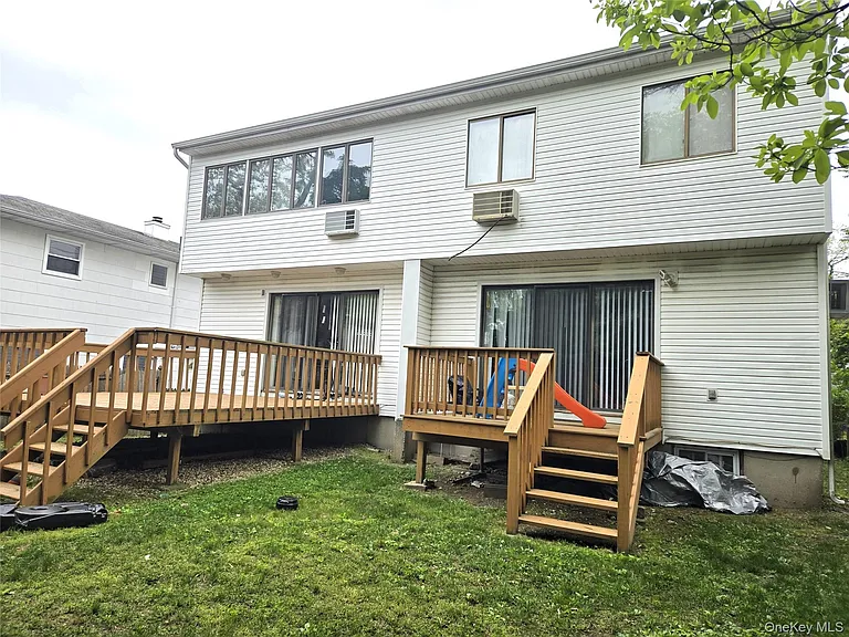 70 Hickory Rd #B — Photo 18