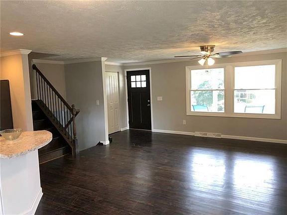 4th image of 228 Havenhill Dr