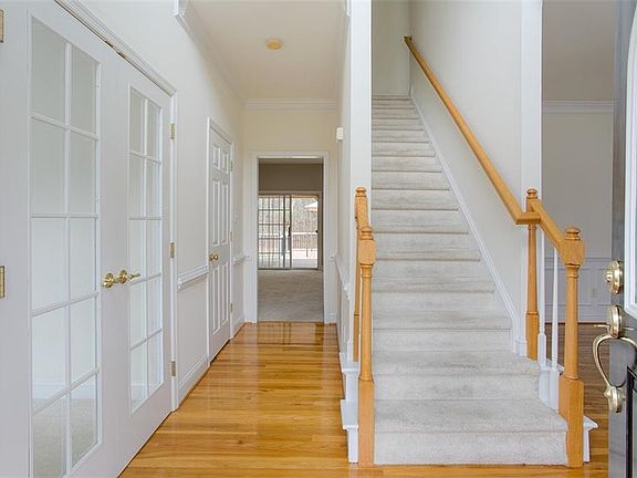 2nd image of 613 Greyshire Dr