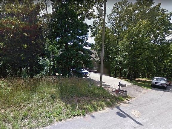 2nd image of 3 Leighton Ln