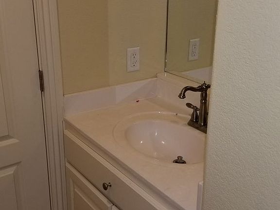 3rd image of 4140 N Zion Valley Dr