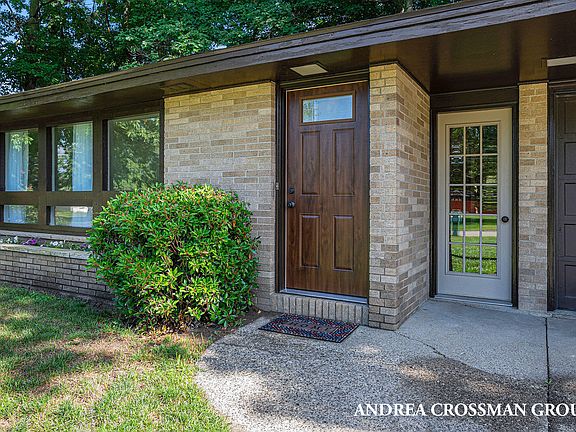 4th image of 14755 Valley View Ave