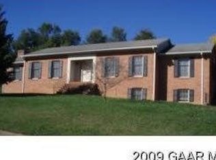 49 Heather Ln, Staunton, VA 24401