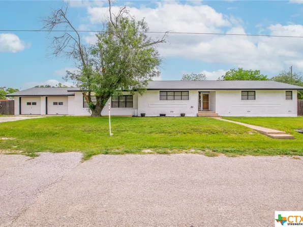 102 Stapp Ave, Florence, TX 76527