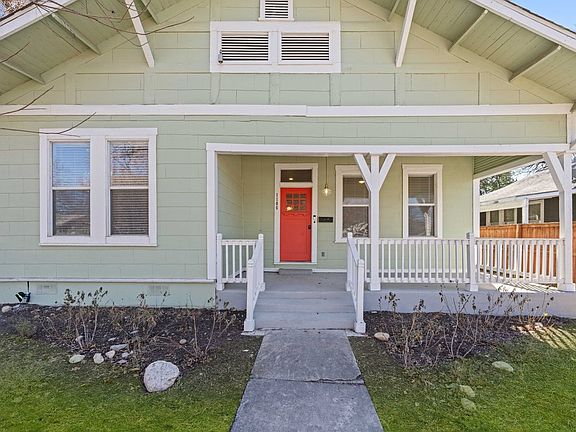 2nd image of 1106 W Summit Ave