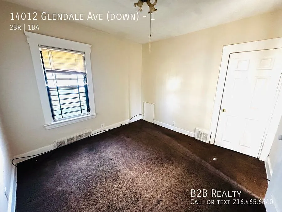 Spacious 2-Bedroom Unit in Prime Location Available Now — Photo 3