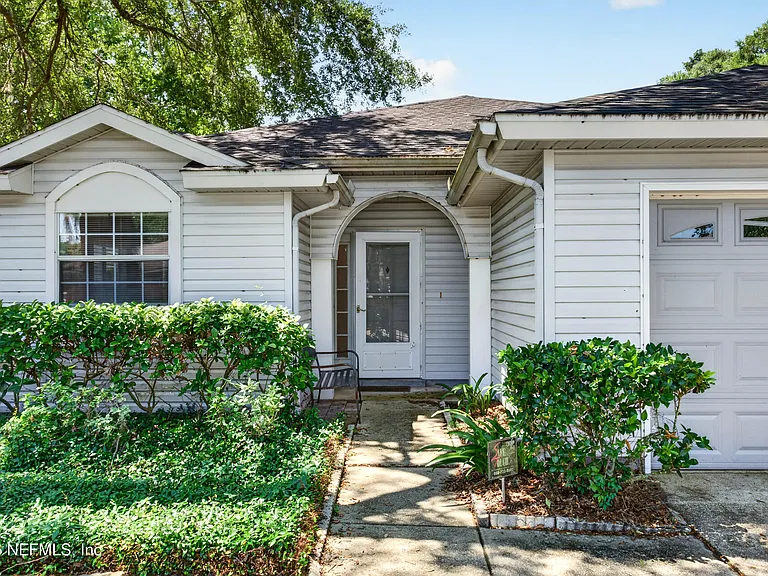 1108 Hidden Cove Cir S — Photo 4