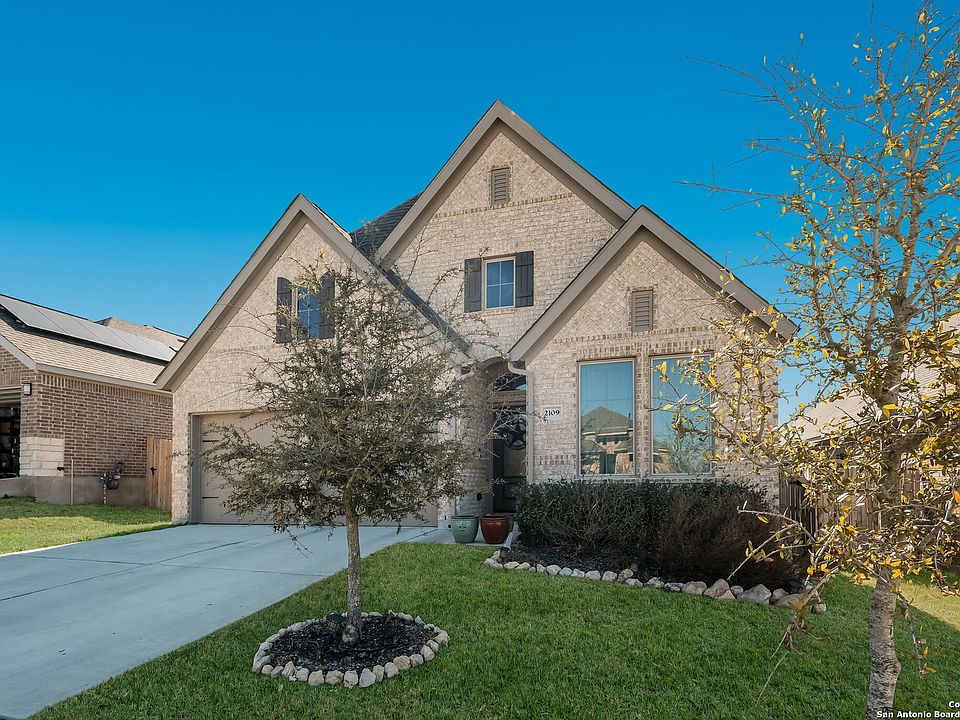 2nd image of 2109 Elysian Trail