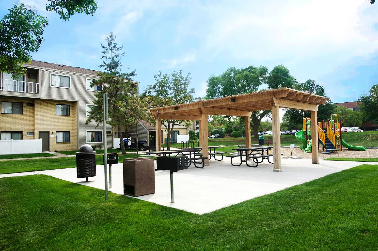 Village Green — Photo 2