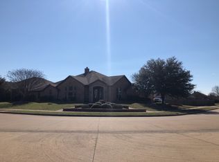 932 Trinity Dr, Lancaster, TX 75146