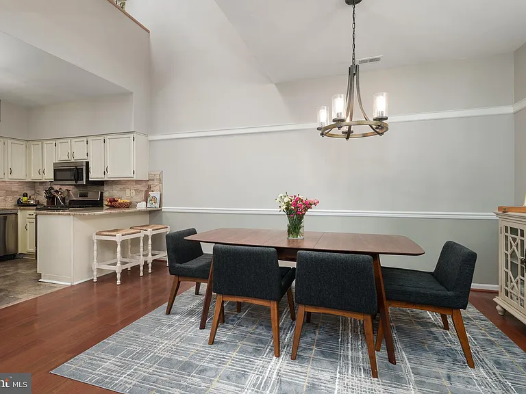 9 Woodmont Dr — Photo 12