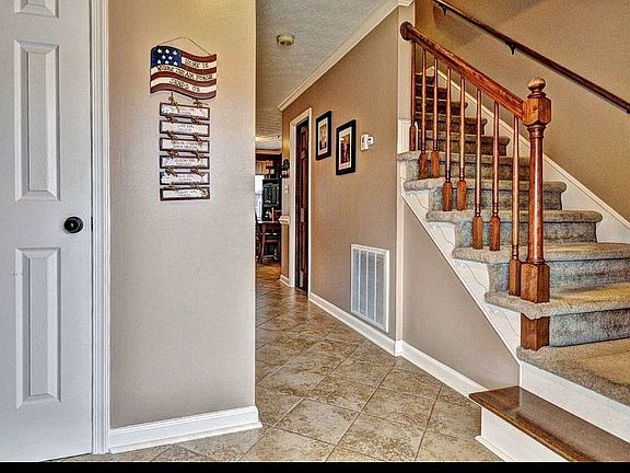 4th image of 513 Bridge Wood Dr
