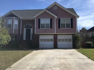 725 Kimbrooke Trl, Lawrenceville, GA 30044