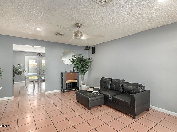 4th image of 5007 W Sheridan St