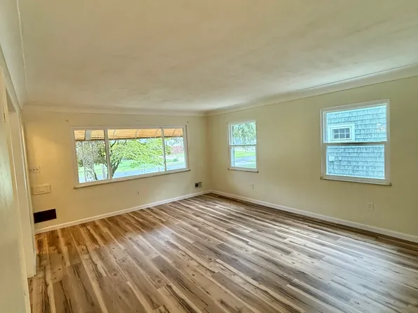 5902 Adelaide Dr, Toledo, OH 43613