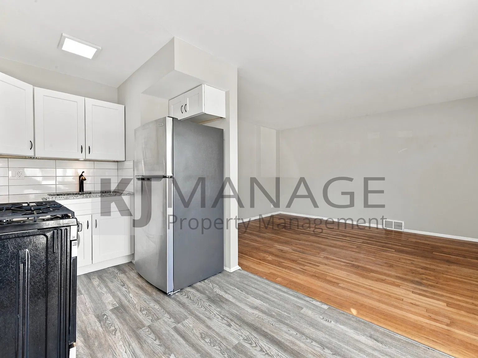 2 bed, 900 sqft, $1,250 — Photo 3