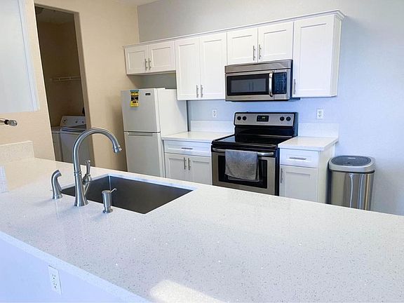 3rd image of 24909 Madison Ave Unit 3413