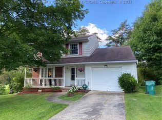 48 Winchester Dr, Culloden, WV 25510