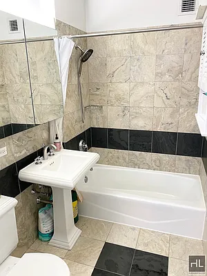 Rented by Highline Residential | media 62