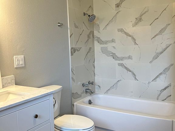 3rd image of 903 108th Ave E #903