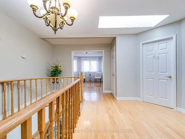 1447 Clearview Dr — Photo 19