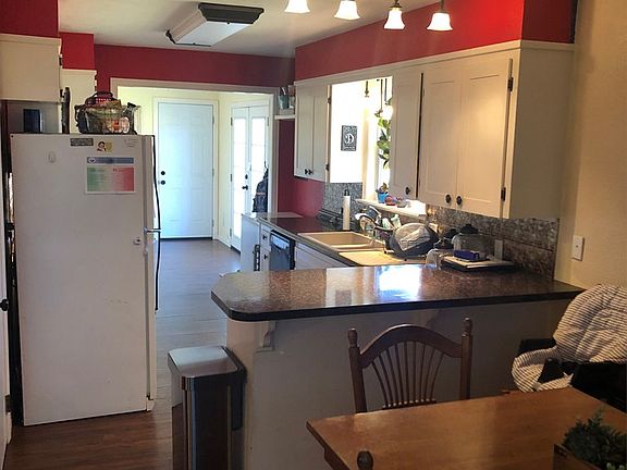 2nd image of 2626 Yale Ave