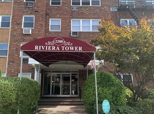 2200 Center Ave APT B4, Fort Lee, NJ