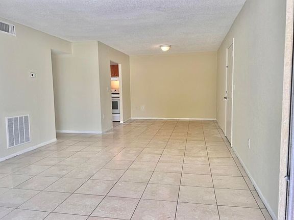 4th image of 415 Executive Center Dr APT 213
