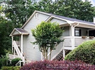 1204 Vicksburg Pl, Sandy Springs, GA 30350