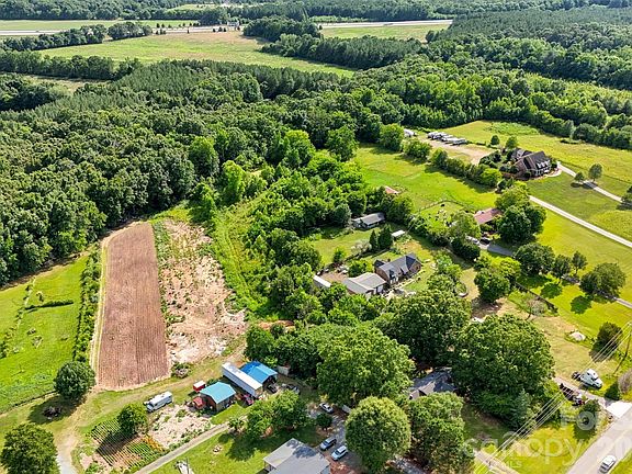2nd image of 1 Unionville Indian Trail Rd