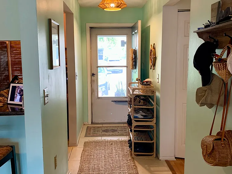 300 Plymouth St — Photo 6