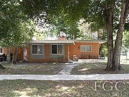 Home for Sale in Fort Myers, Florida $38,990